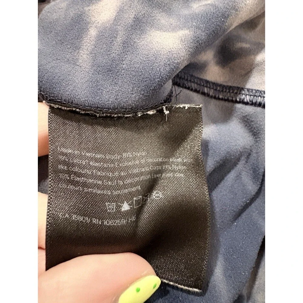 Lululemon Size 10 Align High-Rise Short 8” Gray Diamond Dye